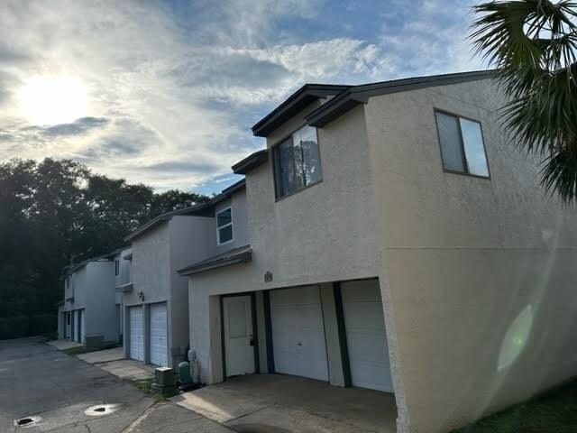 Building Photo - 1309 Airport Dr