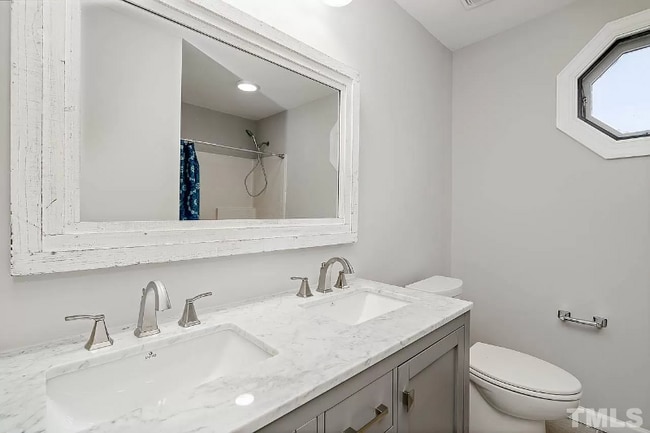 Photo - 1009 Ferson Rd House