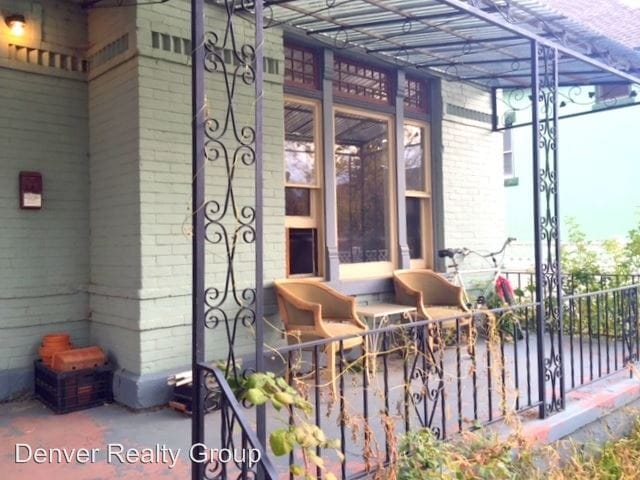 Building Photo - 2338 Marion St