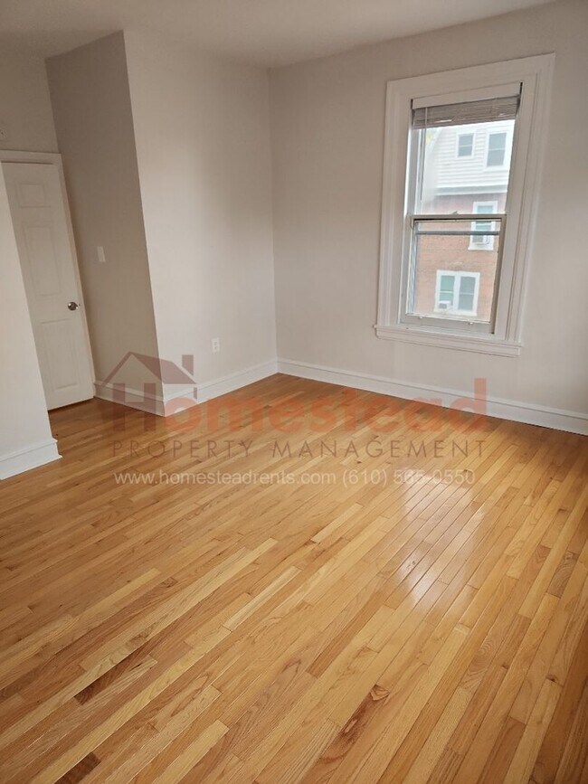 113 Walnut Ave Unit Apt 2, Ardmore, PA 19003 Room for Rent in Ardmore