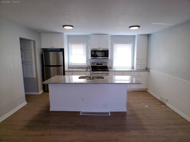 Foto del edificio - Charming 3 bedrooms and 1 bath brick ranch located on E Erickson Rd in Independence