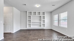 Foto del edificio - 6718 Freedom Hills