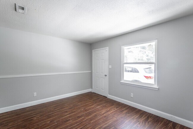 Building Photo - 6303 Walden Ave