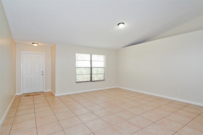 Building Photo - 361 Las Palmas St