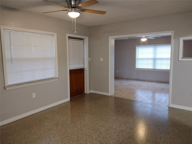 Building Photo - 431 Highland Dr