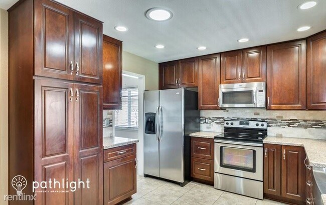 Building Photo - 3 br, 2 bath House - 4637 W Northview Aven...