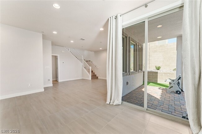 Building Photo - 11676 Golden Oriole Ave