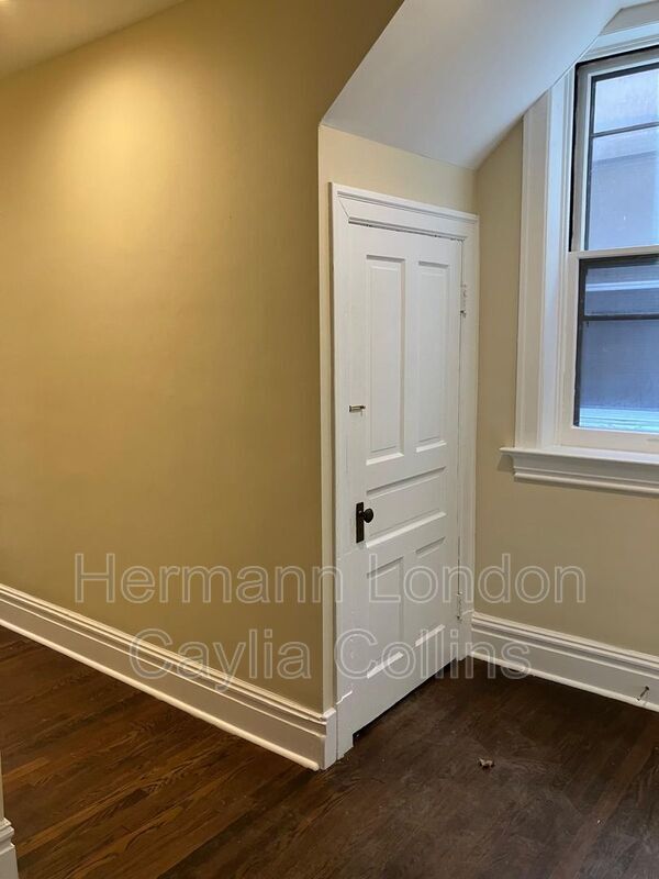 Foto del edificio - 4500 S Grand Blvd