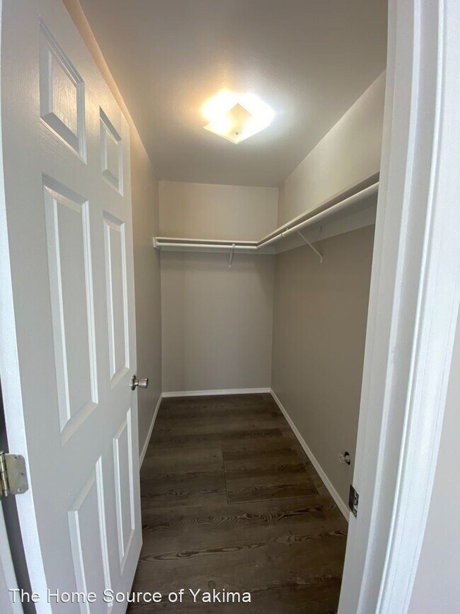 Foto del edificio - 3 br, 2 bath House - 1915 Cornell Avenue