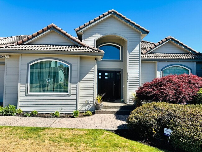 Foto del edificio - Stunning Custom Camas Home