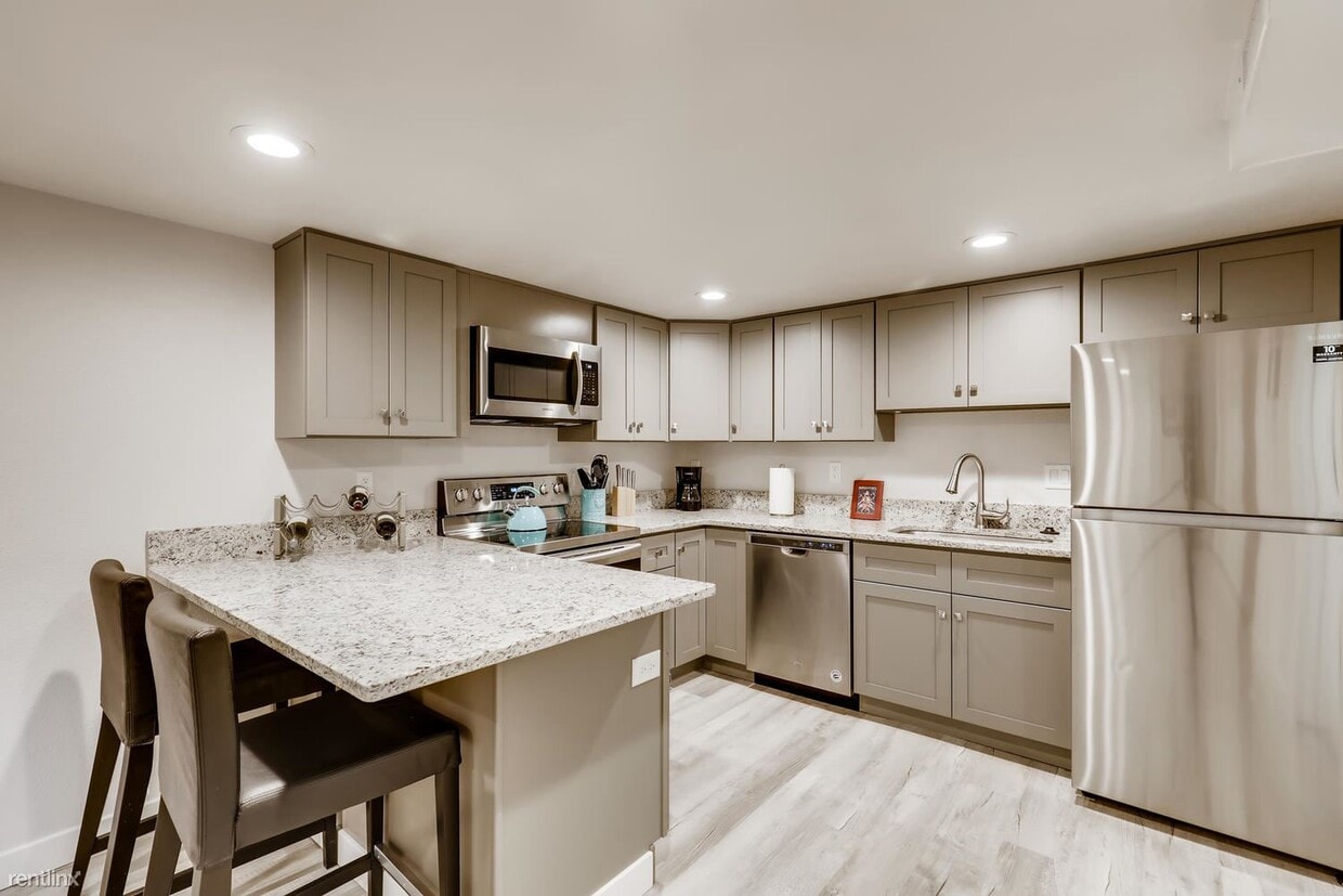 2 br, 1 bath House 9875 East 22nd Avenue House Rental in Aurora, CO