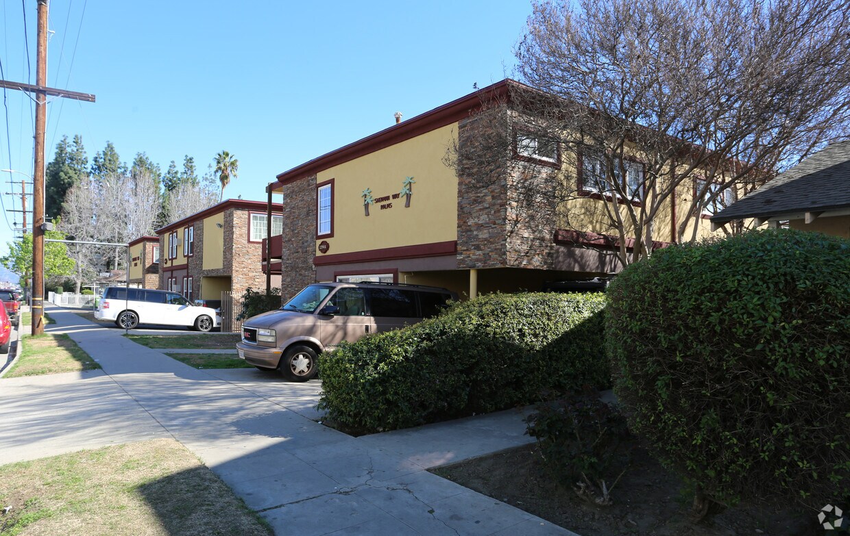 Primary Photo - 13940 Sherman Way