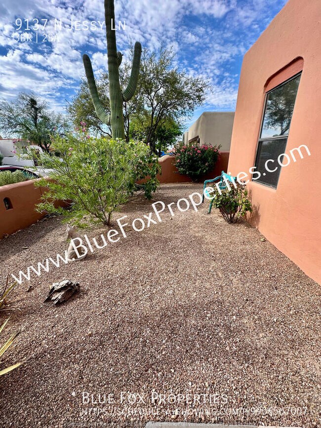 Foto del edificio - 9137 N Jessy Ln