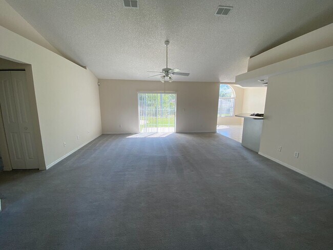 Foto del edificio - Marion Oaks Home - 3/2/2 1860 sqft.