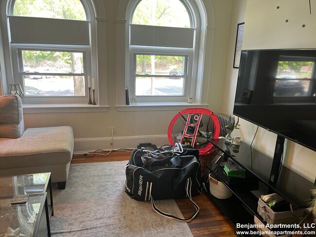 Foto del edificio - 1581 Beacon St