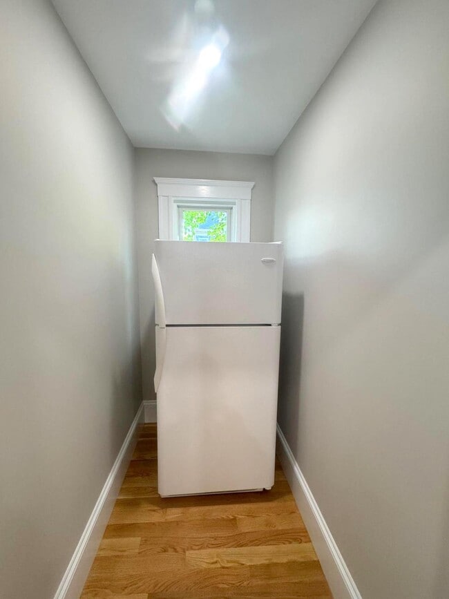 Building Photo - 11 Belmont Sq