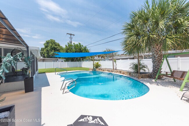 Foto del edificio - 347 S Lakeside Dr
