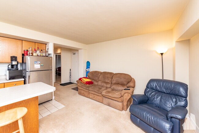 Foto del edificio - 4960 N Marine Dr