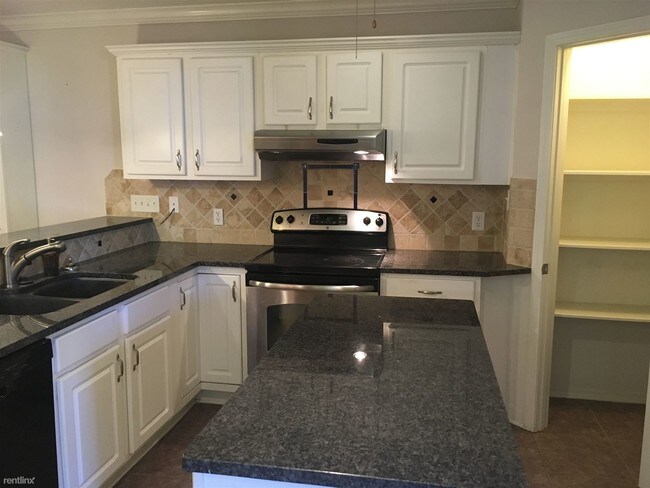 Building Photo - 2 br, 1.5 bath Townhome - 1809 Riverstone