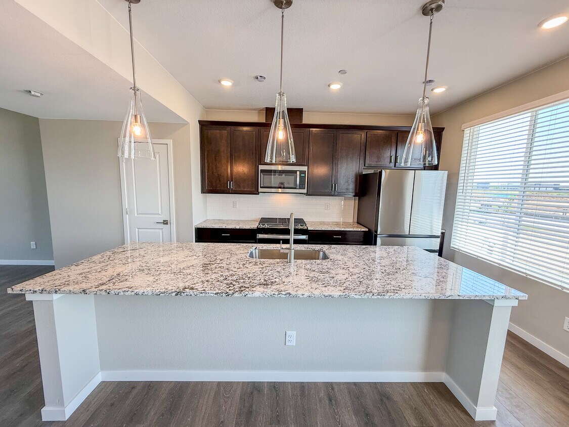 Kitchen Island - 1736 Peak Loop