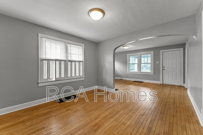 Foto del edificio - 4321 English Ave