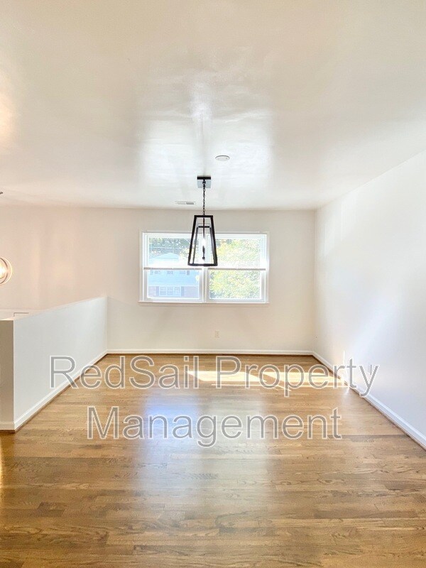 Building Photo - 146 Linbrook Dr