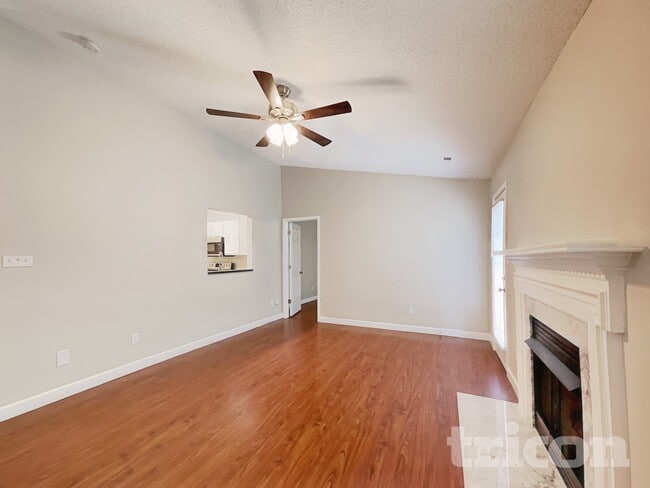 Foto del edificio - 9344 Tibble Creek Way
