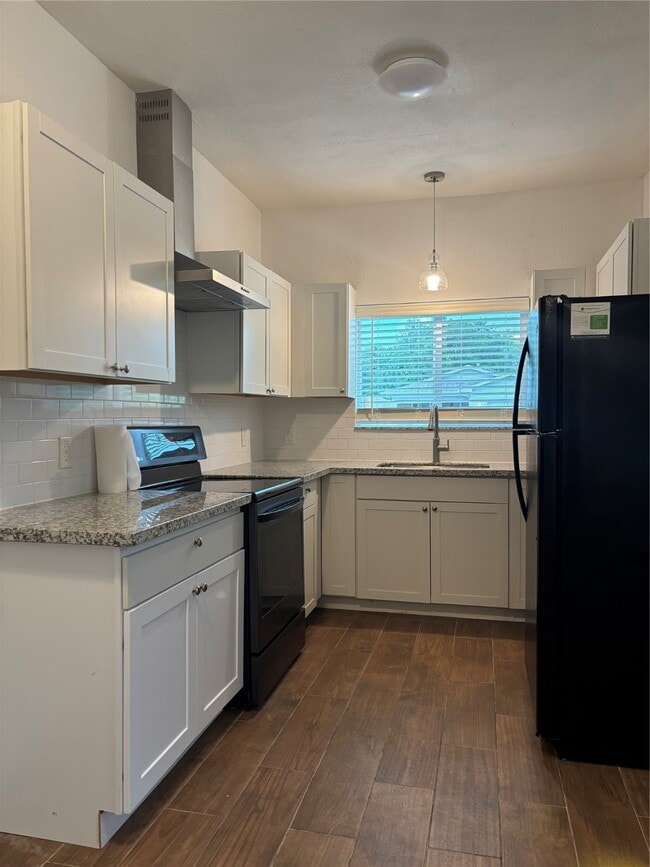 Building Photo - 9834 Pelsey St