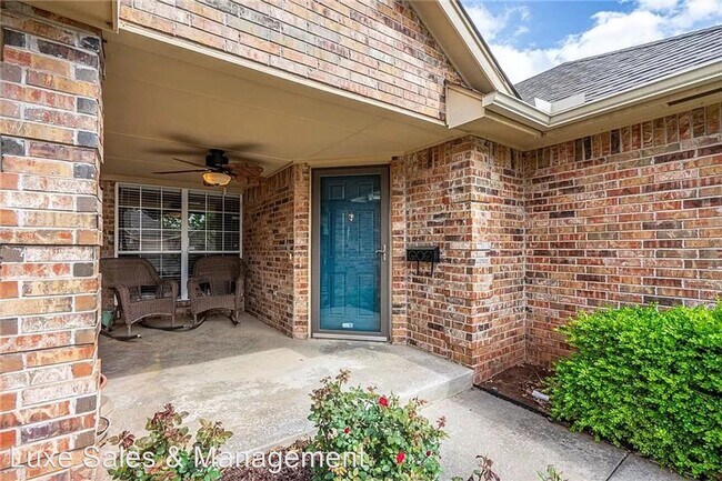 Building Photo - 3 br, 2 bath House - 20 South Ridge Pointe...