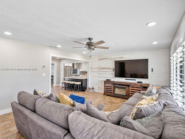 Foto del edificio - 1650 NW 114th Ave