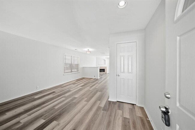 Foto del edificio - 5826 Kenwood
