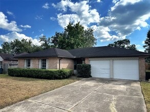Building Photo - 806 Merribrook Ln