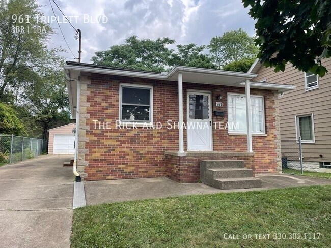 Foto del edificio - Three bedroom one bathroom single story ho...