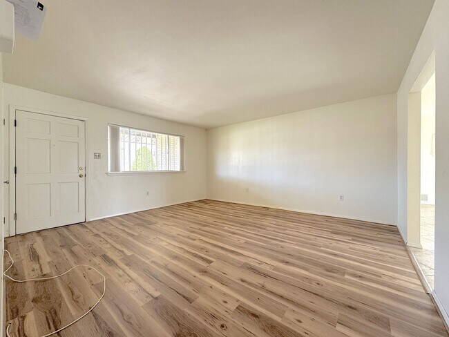 Foto del edificio - East El Paso 3 bed Refrig A/C!