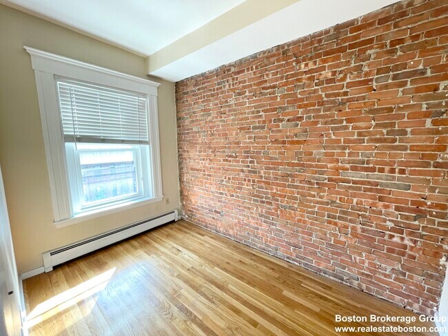 Building Photo - 672 Massachusetts Ave