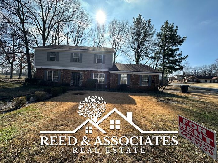 Spacious 4 Bedroom! Whitehaven Coro Lake House Rental in Memphis