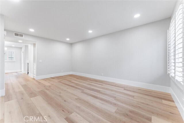 Building Photo - 44 Elksford Ave