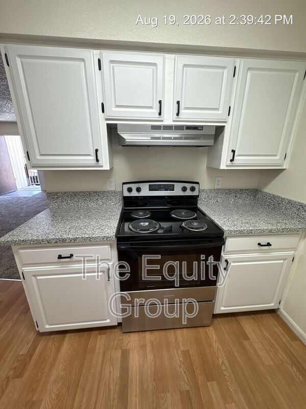 Foto del edificio - 804 Monarch Cir