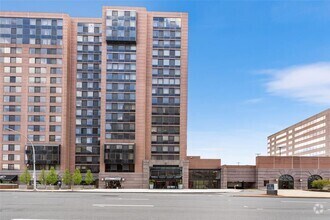 Building Photo - 4 Martine Ave