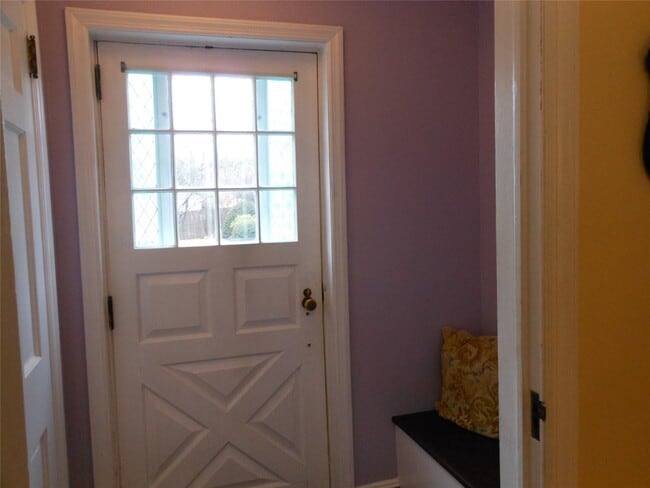 Building Photo - 47 Monroe St