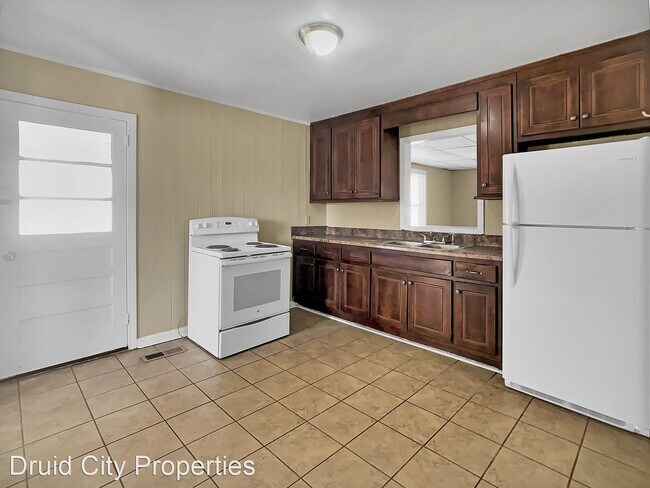 Building Photo - 3 br, 2 bath House - 1120 14th Place E