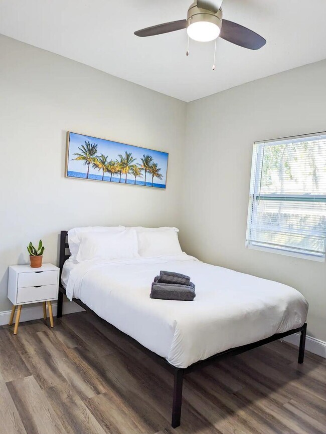 Foto del edificio - 1804 E Louisiana Ave