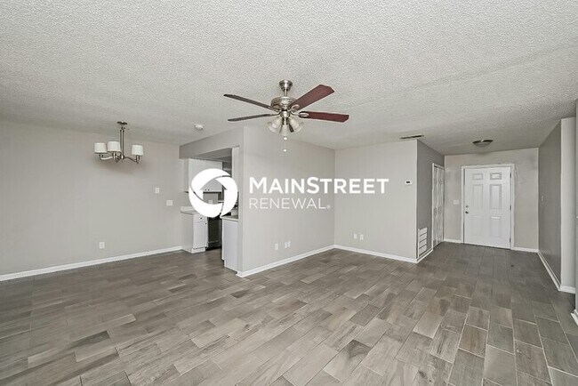 Building Photo - 4 Bedroom Pet-Friendly Home in Seffner, FL...