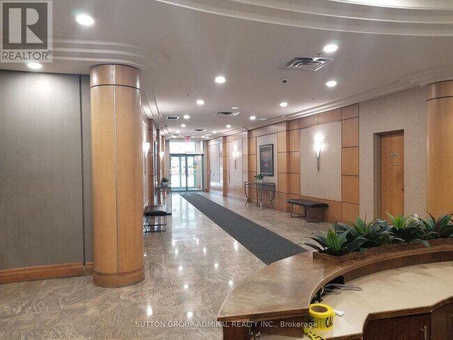 Photo du bâtiment - 5508 Yonge St