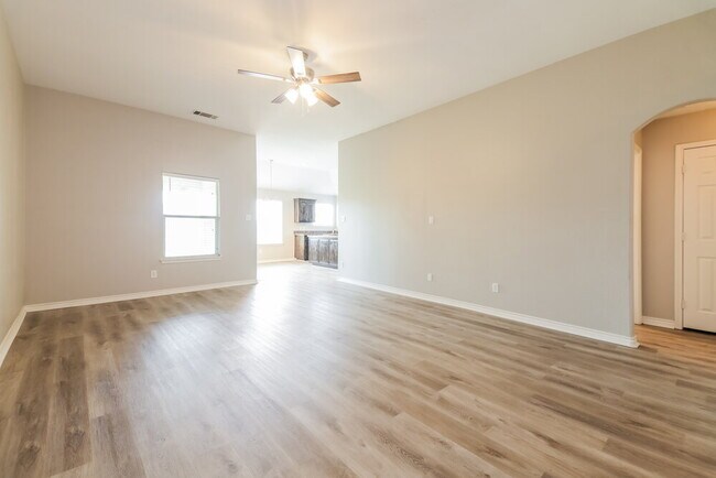 Building Photo - 12804 Bruce Dr