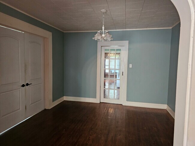 Foto del edificio - 519 S College Ave