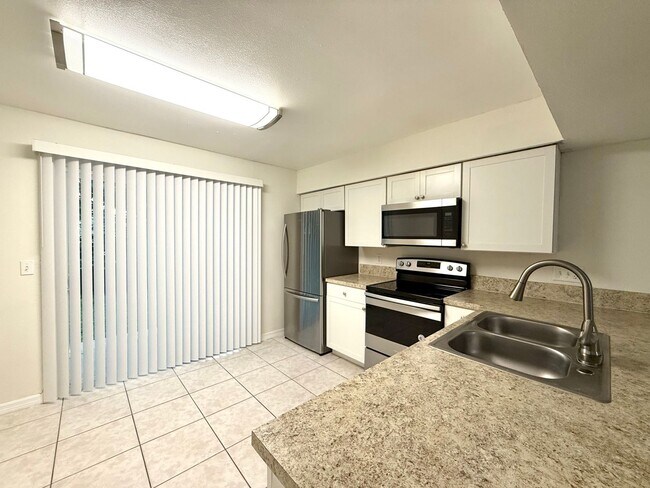 Foto del edificio - Two Bedroom, One Bathroom in Orlando - Pri...