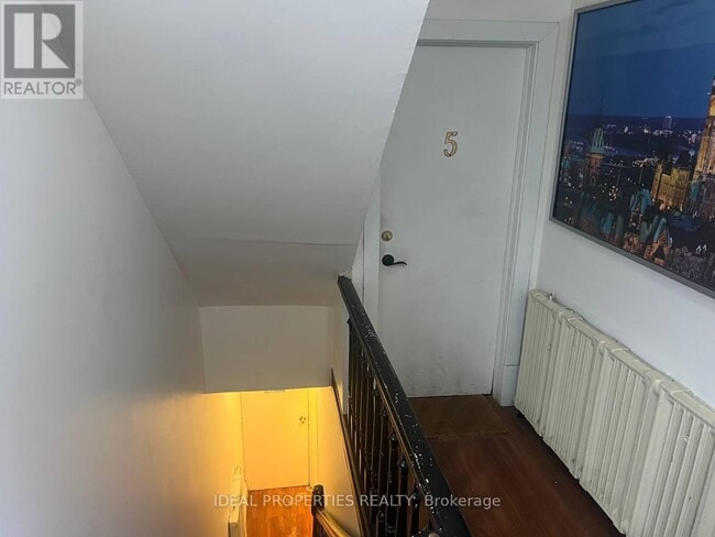 Building Photo - 277 Bronson Ave