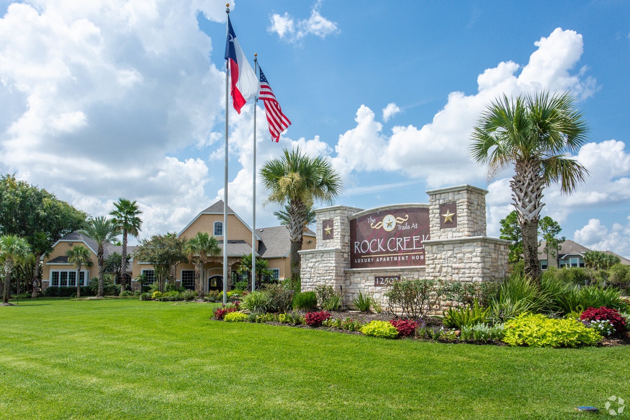 Trails at Rock Creek Apartments in Houston, TX