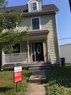 Building Photo - 1626 Parkwood Ave